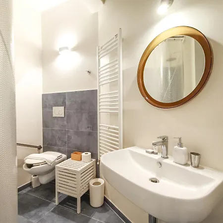 דירה Altido Bright Flat With 2 Balconies And Sea View *