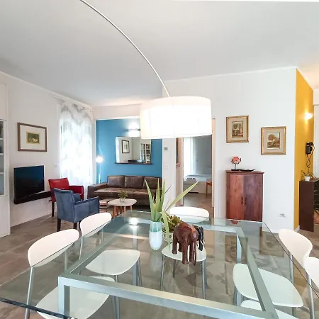 Altido Bright Flat With 2 Balconies And Sea View דירה אלסיו